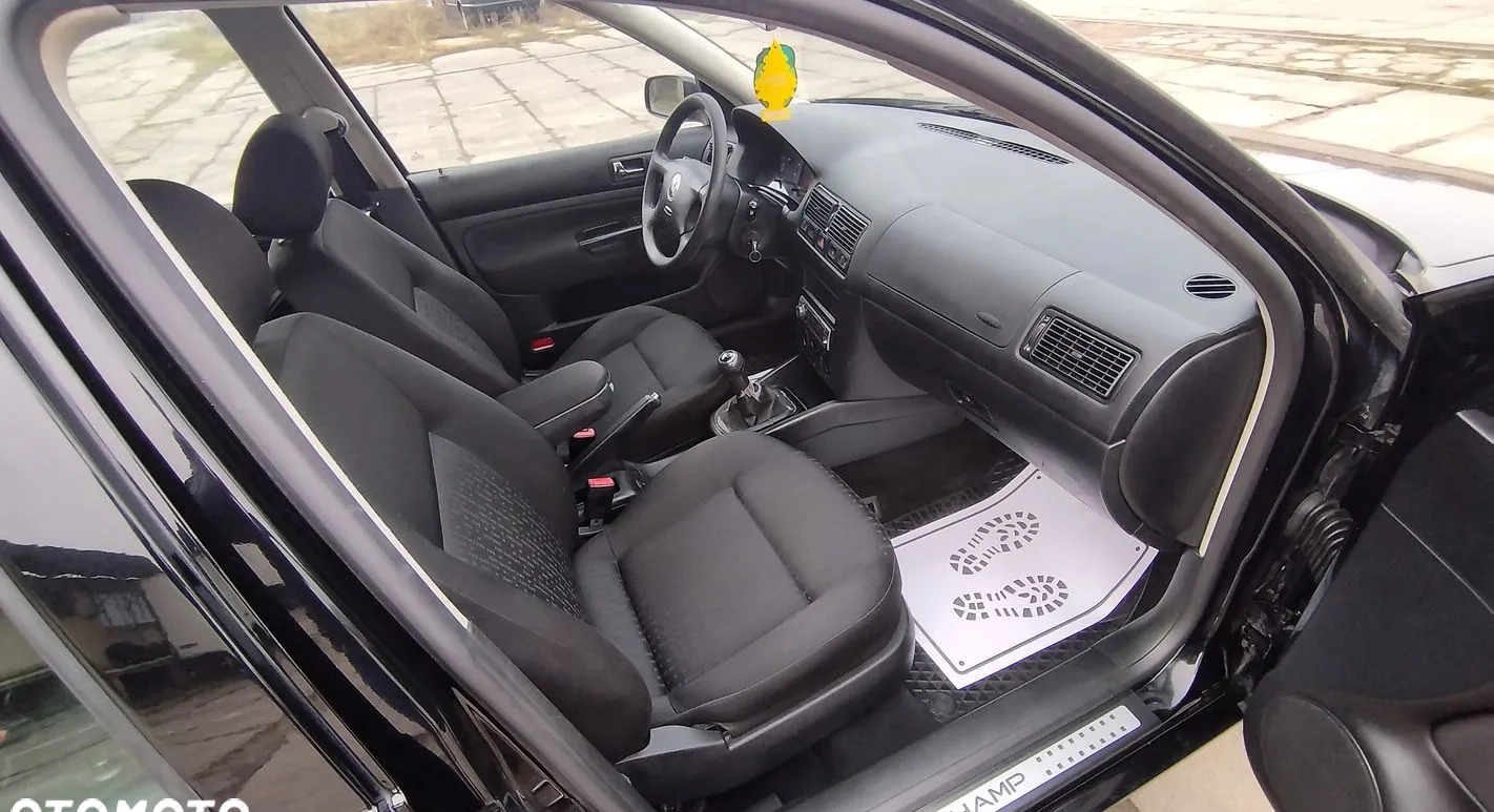 Volkswagen Golf cena 7900 przebieg: 159646, rok produkcji 2002 z Piwniczna-Zdrój małe 529